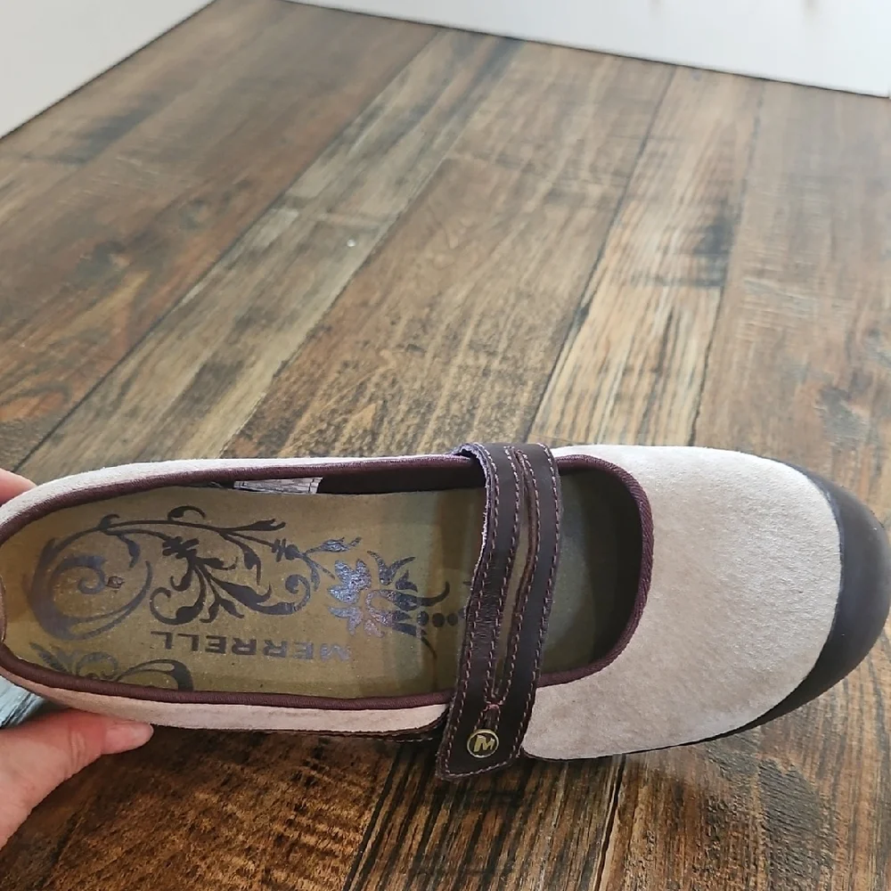 Merrell Brown and Cream Mary Jane Flats‎